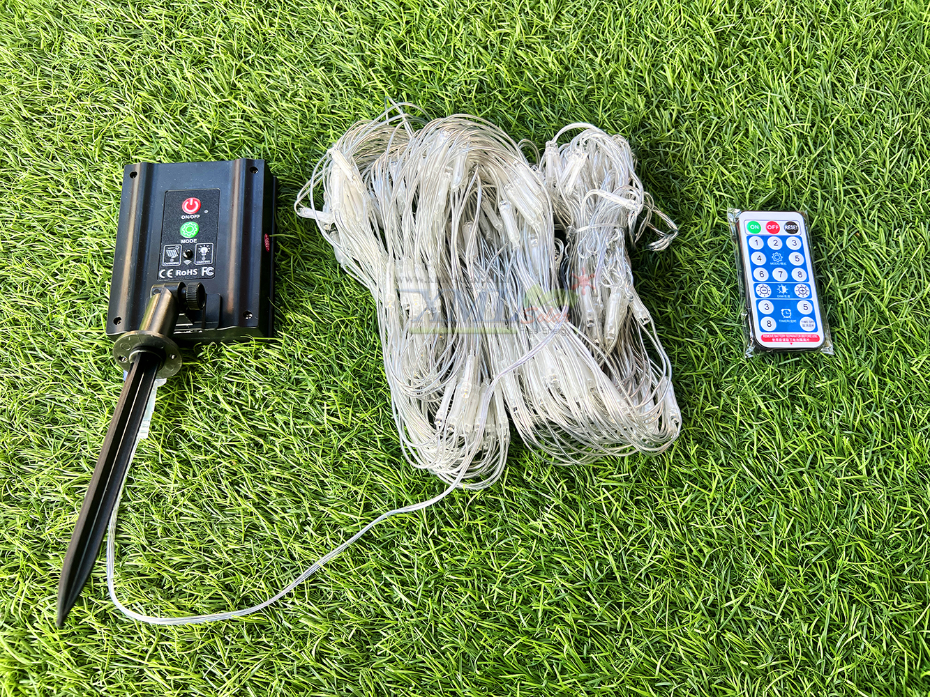 ไฟกระพริบโซล่าเซลล์ เเบบตาข่าย (เเสง : เหลืองวอมไวท์)