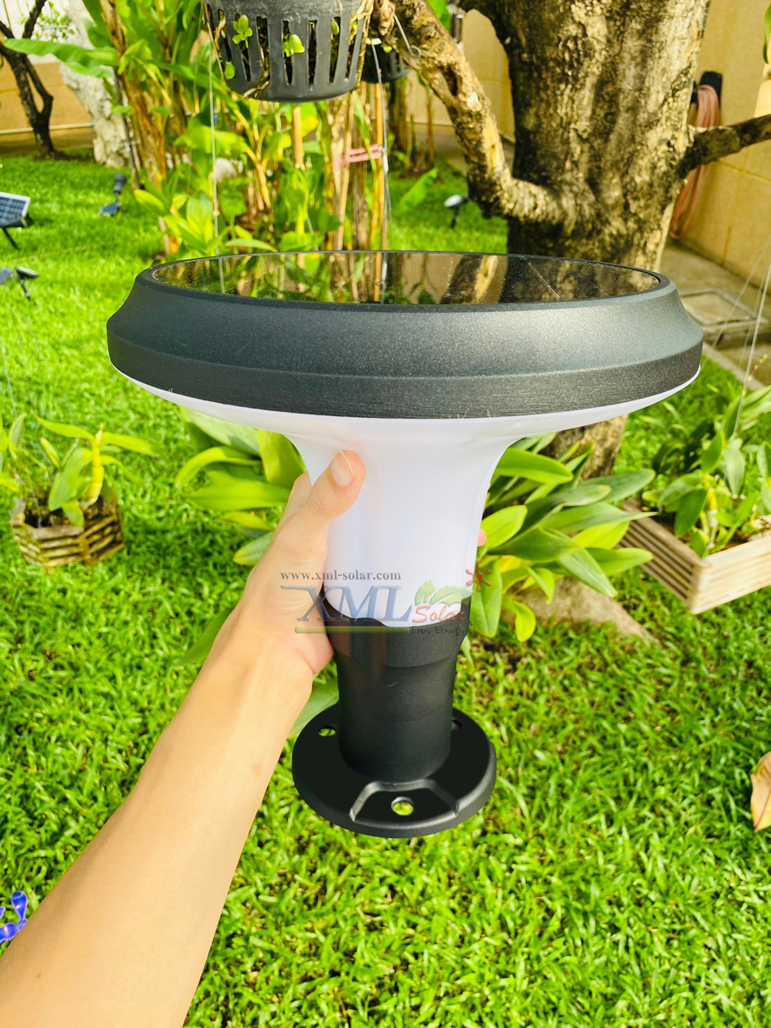 ไฟหัวเสาโซล่าเซลล์ ทรง Plaza 12 Super SMD LED (เเสง : ขาว)