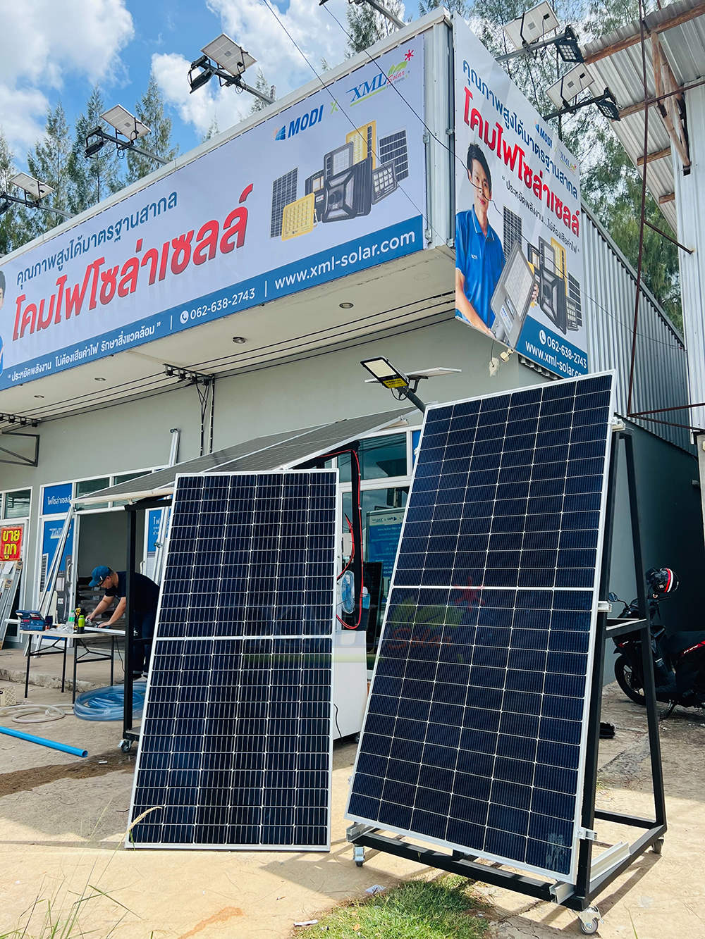 เครื่องสูบน้ำโซล่าเซลล์ (โข่งใหญ่) 400W / 48V. + เเผงโซล่าเซลล์ 580w