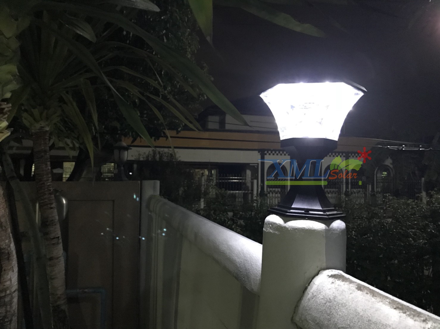 โคมไฟหัวเสา ทรงหกเหลี่ยม 8 Super SMD LED (เเสง : ขาว)