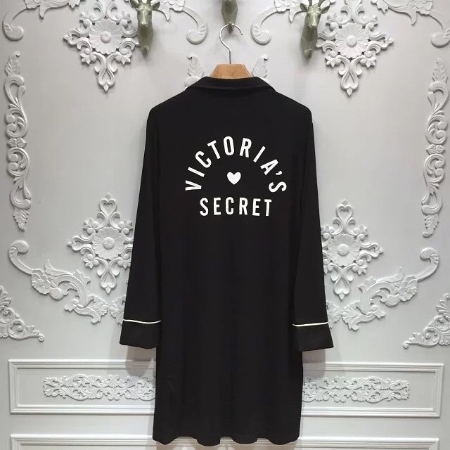 ชุดนอนผ้า โมดอล เนื้อผ้านิ่ม ใส่สบาย ฟรีไซส์ มี 2 สี ดำ โอรส ราคาส่ง 3 ชิ้น คละแบบได้ชุดละ 550 บาท