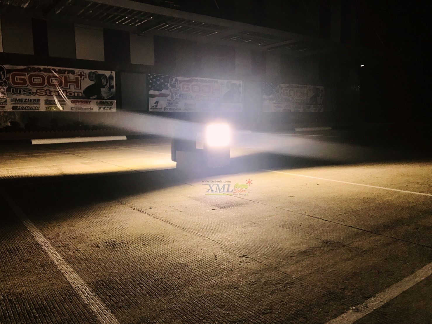 ไฟสปอตไลท์โซล่าเซลล์ 6500 Lumens. ไซต์ใหญ่ (เเสง : เหลืองวอมไวท์)