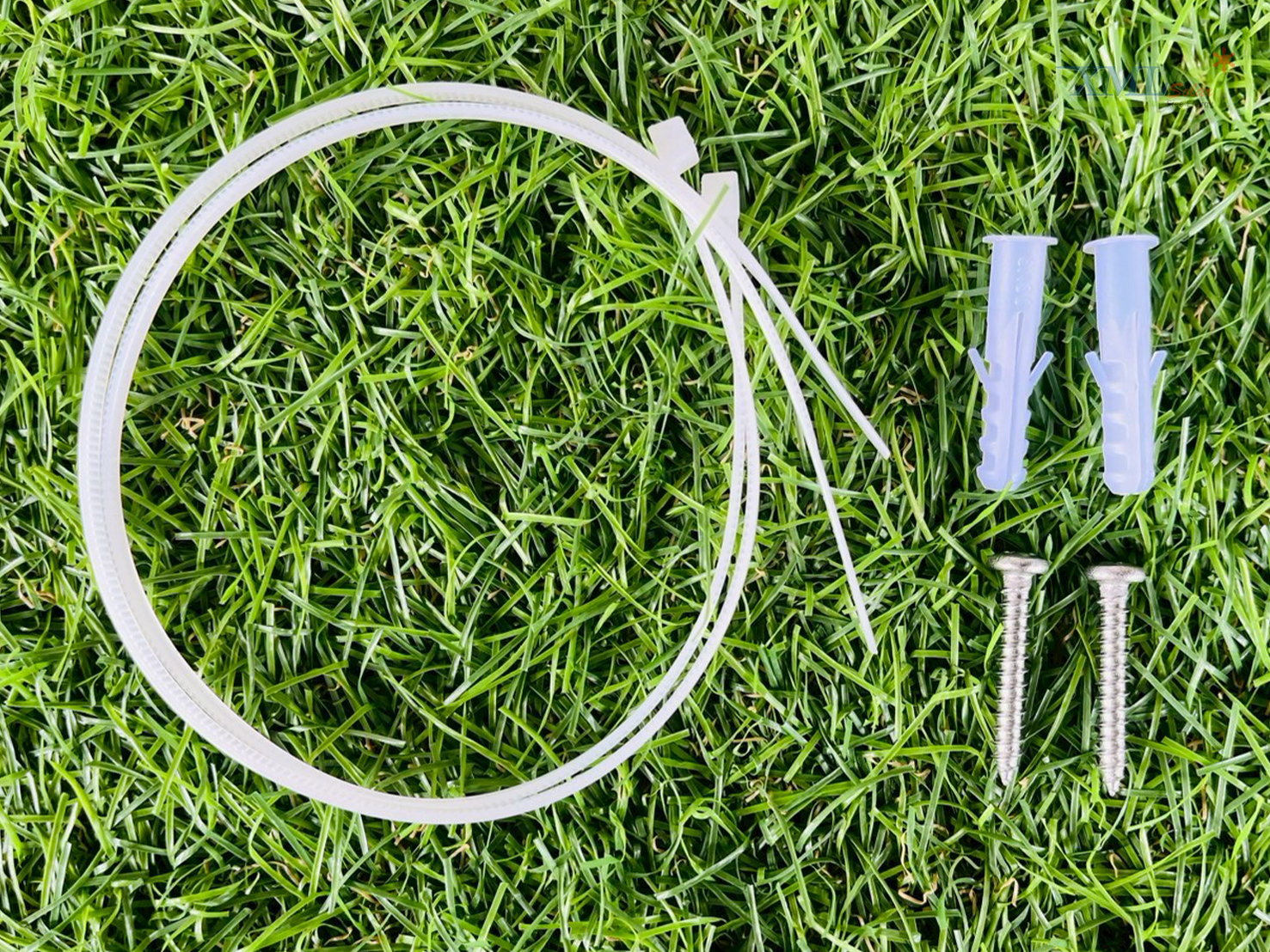 โคมไฟติดผนังโซล่าเซลล์ รุ่น LSXML-243 (เเสง : คลูไวท์)