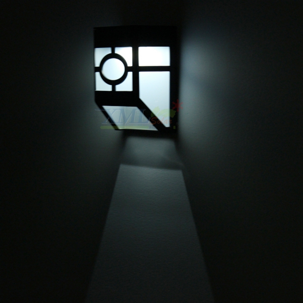 โคมไฟโซล่าเซลล์ ติดผนัง 2 LED ทรง ญี่ปุ่น (เเสง : ขาว)