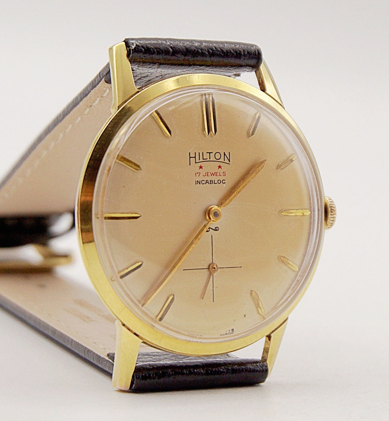 นาฬิกาเก่า HILTON ไขลานสองเข็มครึ่ง