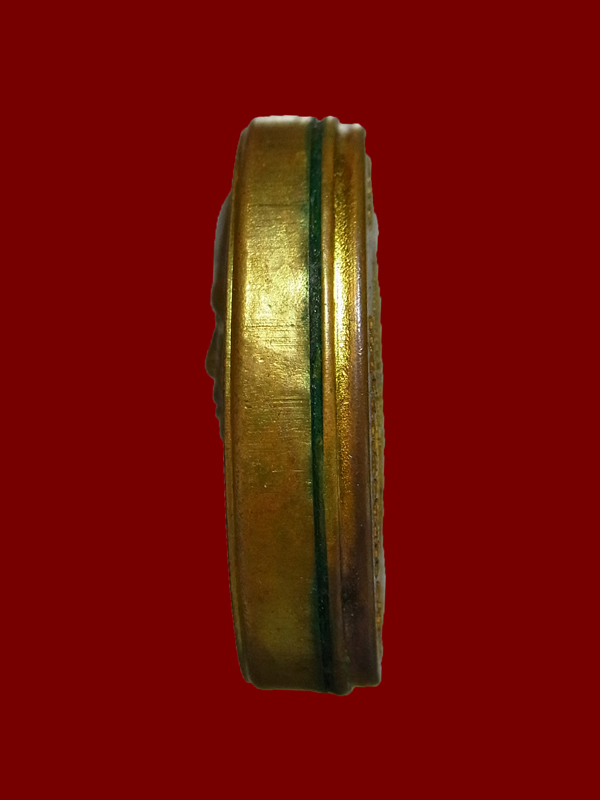 ตลับสีผึ้ง รุ่นแรก หลวงพ่อทองดำ วัดถ้ำตะเพียนทอง ปี2563