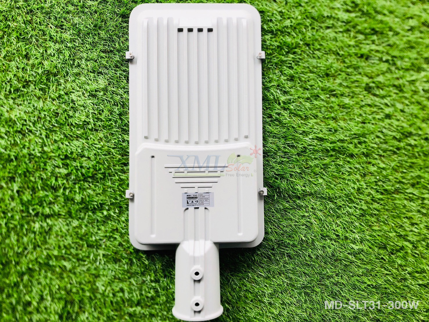 โคมไฟถนนโซล่าเซลล์ 300W/400W/600W รุ่น MD-SLT31 (เปิดได้ 3 แสง)