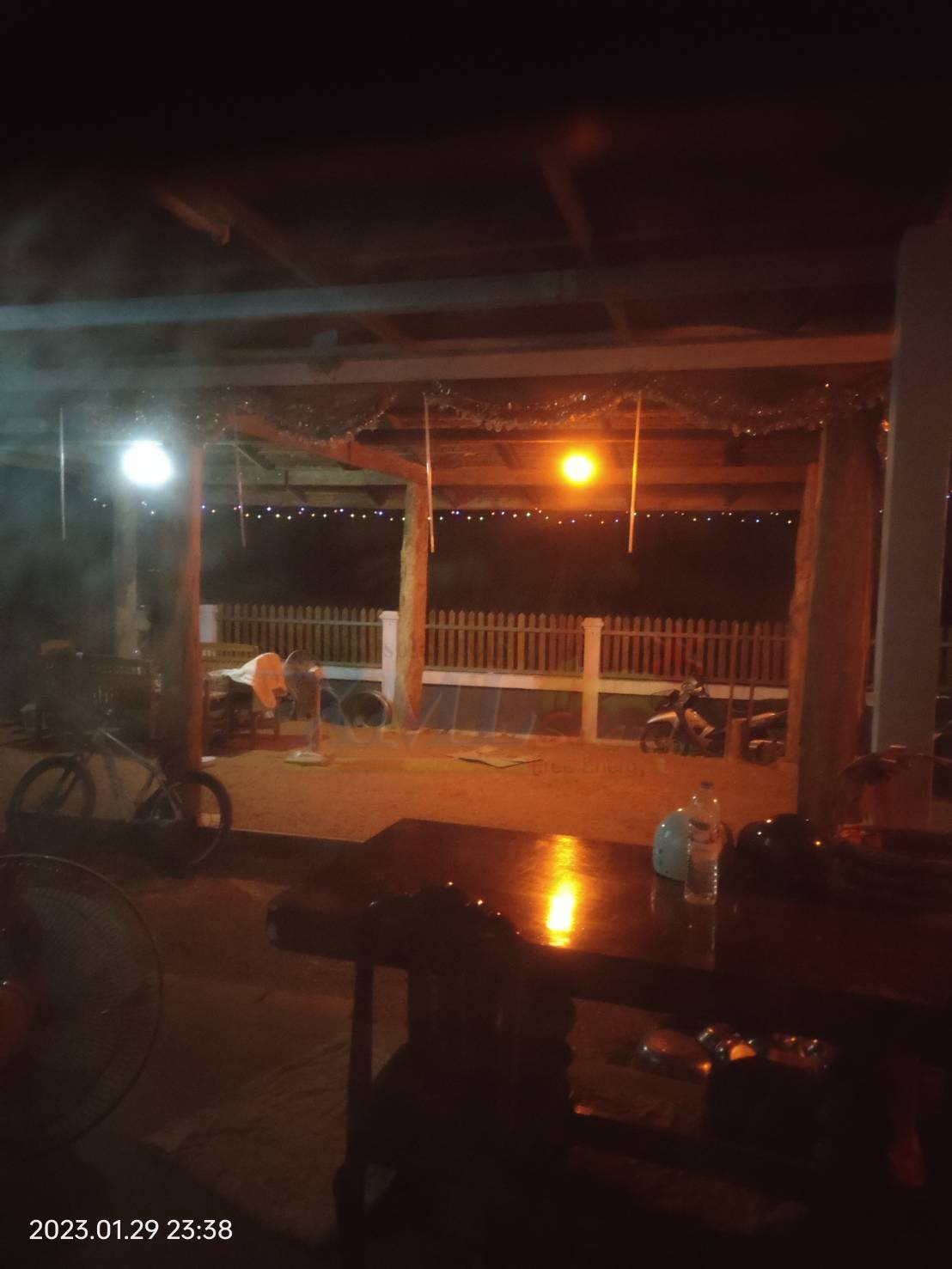 โคมไฟตุ้มโซล่าเซลล์ 150w. (กล่องสีน้ำตาล) (เปิดได้ 3 แสง)