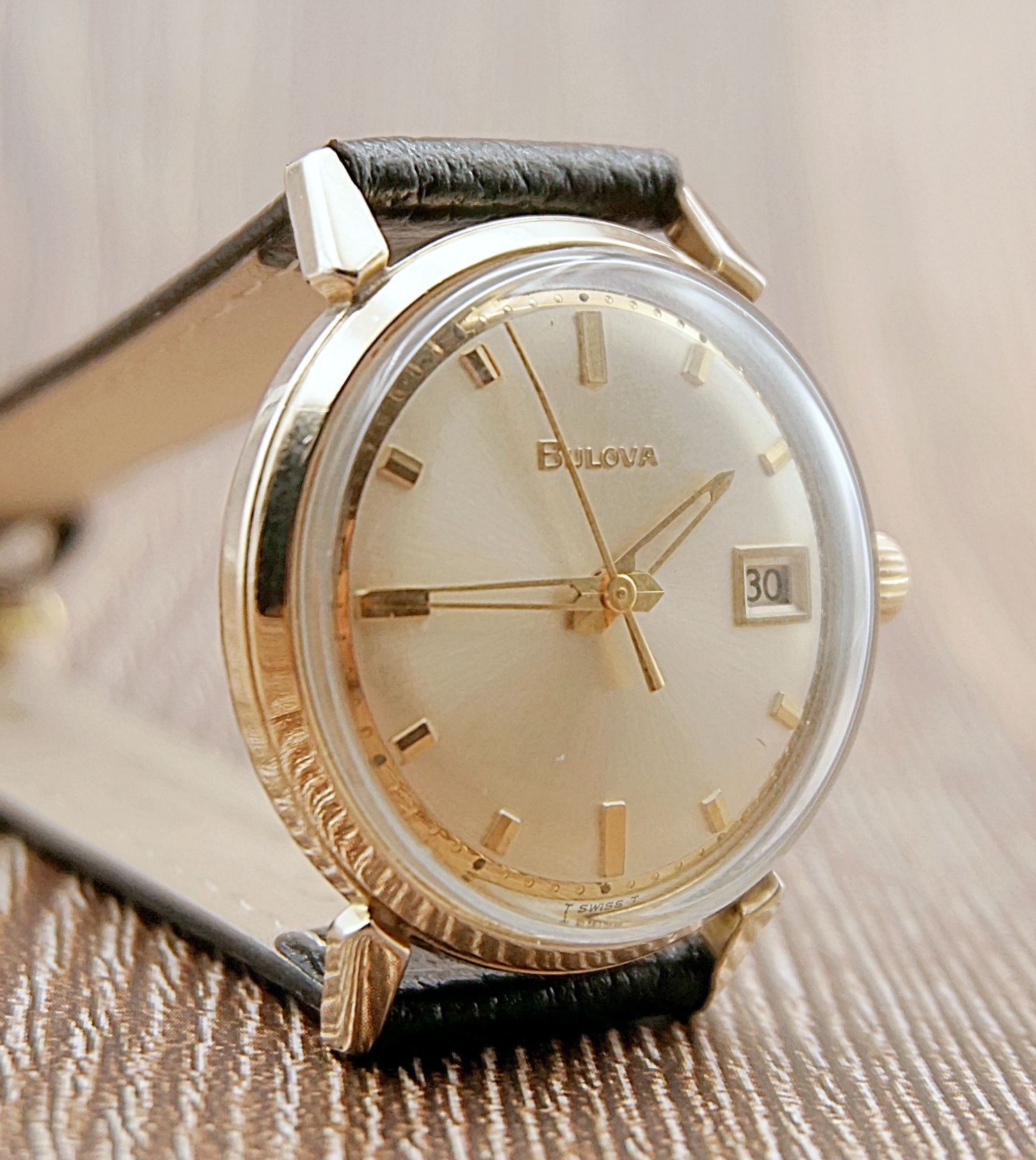 นาฬิกาเก่า BULOVA ไขลาน