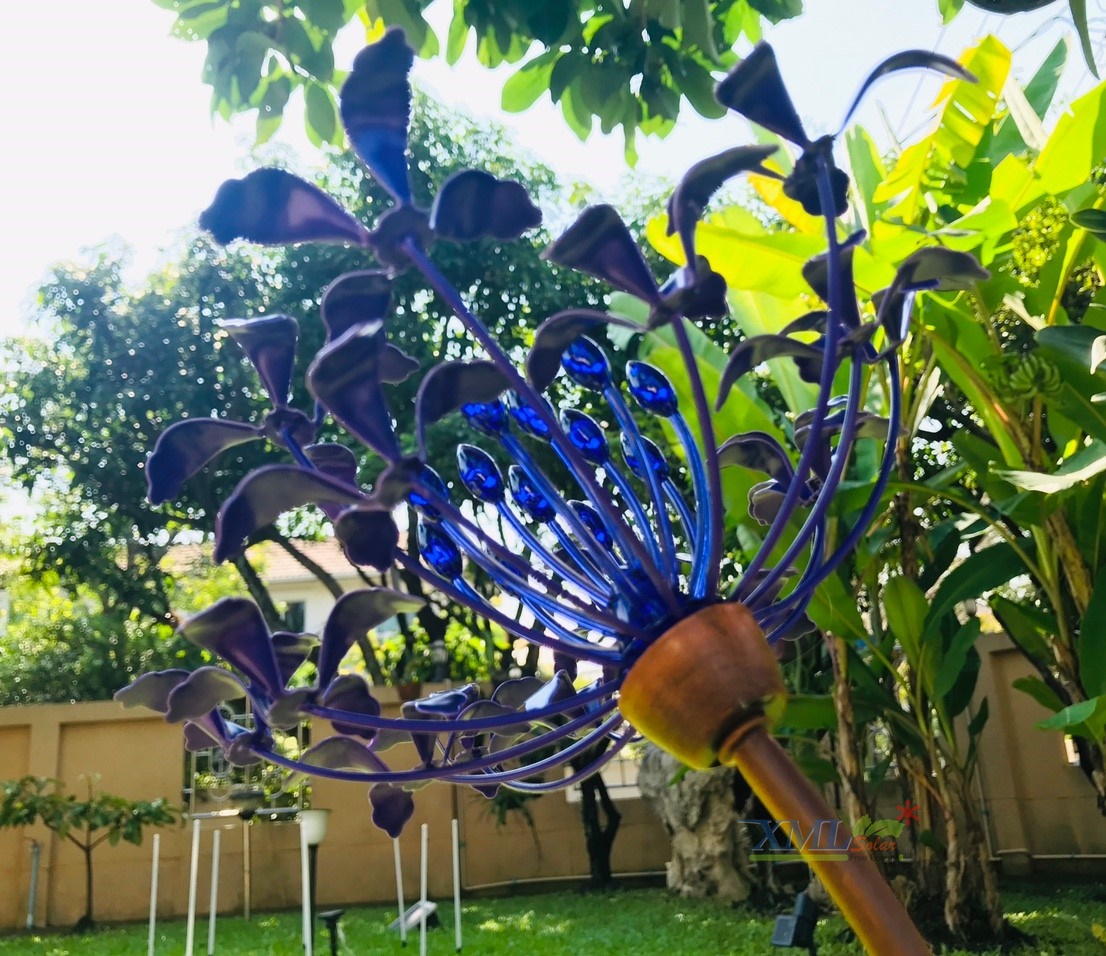 ไฟปักสนามโซล่าเซลล์ 2 LED ทรง ดอกไม้ม่วง (เเสง : ขาว )