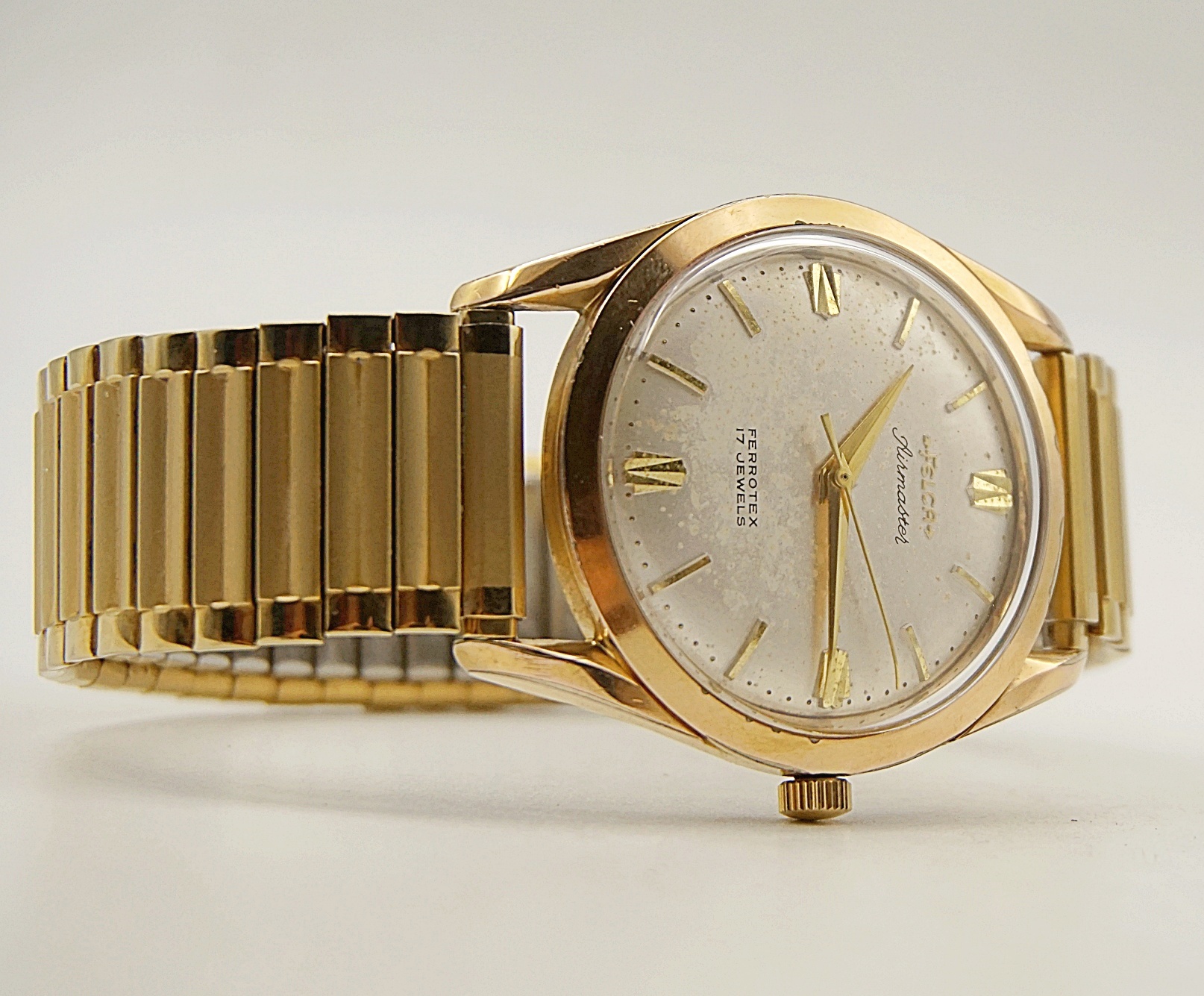 นาฬิกาเก่า FELCA ไขลาน