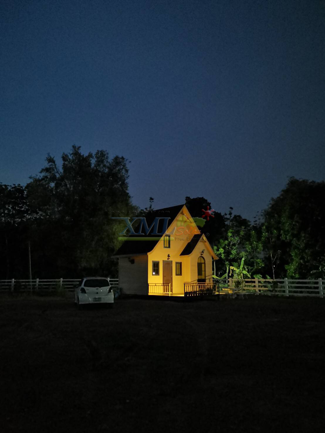 รุ่นประหยัด ไฟสปอตไลท์โซล่าเซลล์ 40 W. รุ่น MODI x XML (เปิดได้ 3 แสง)