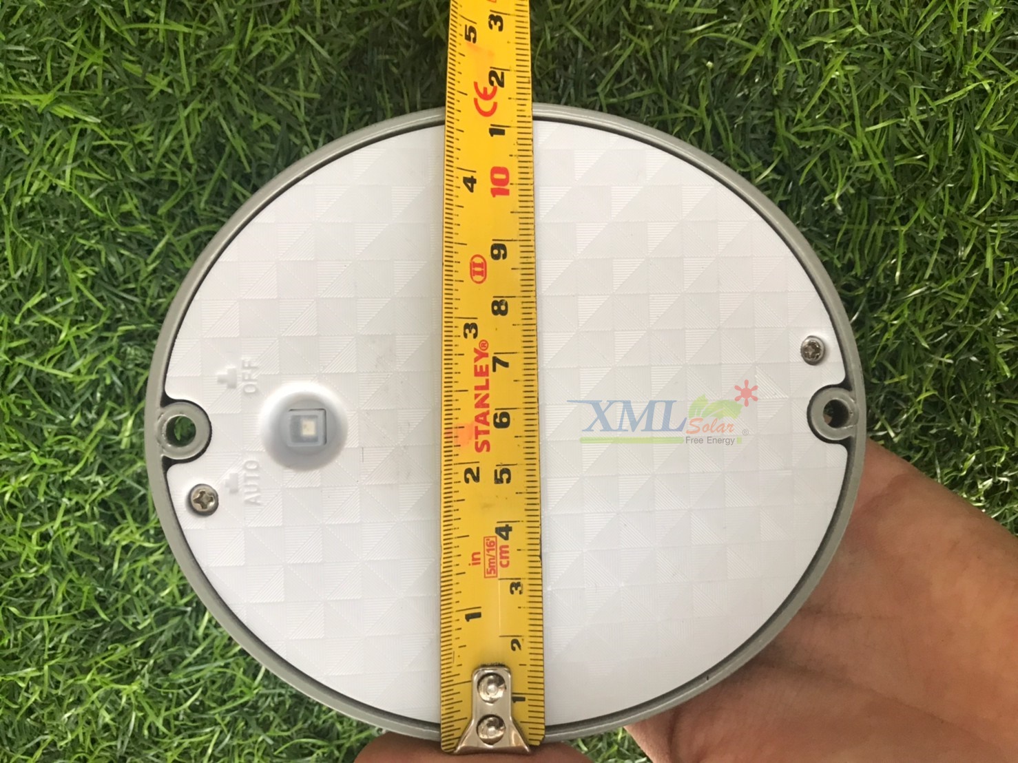 โคมไฟฝังพื้นโซล่าเซลล์ 4 LED