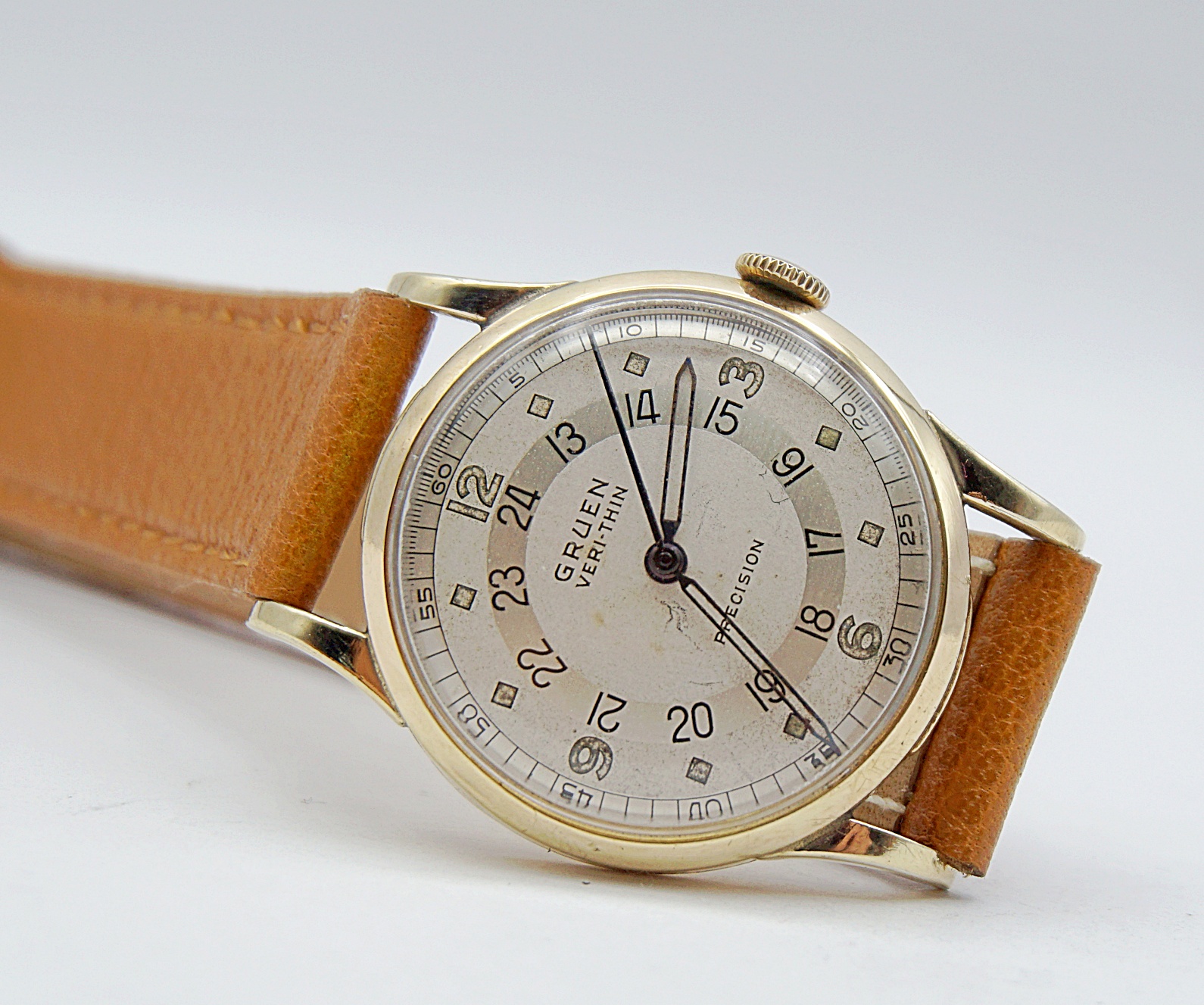 นาฬิกาเก่า GRUEN PAN AM ไขลาน