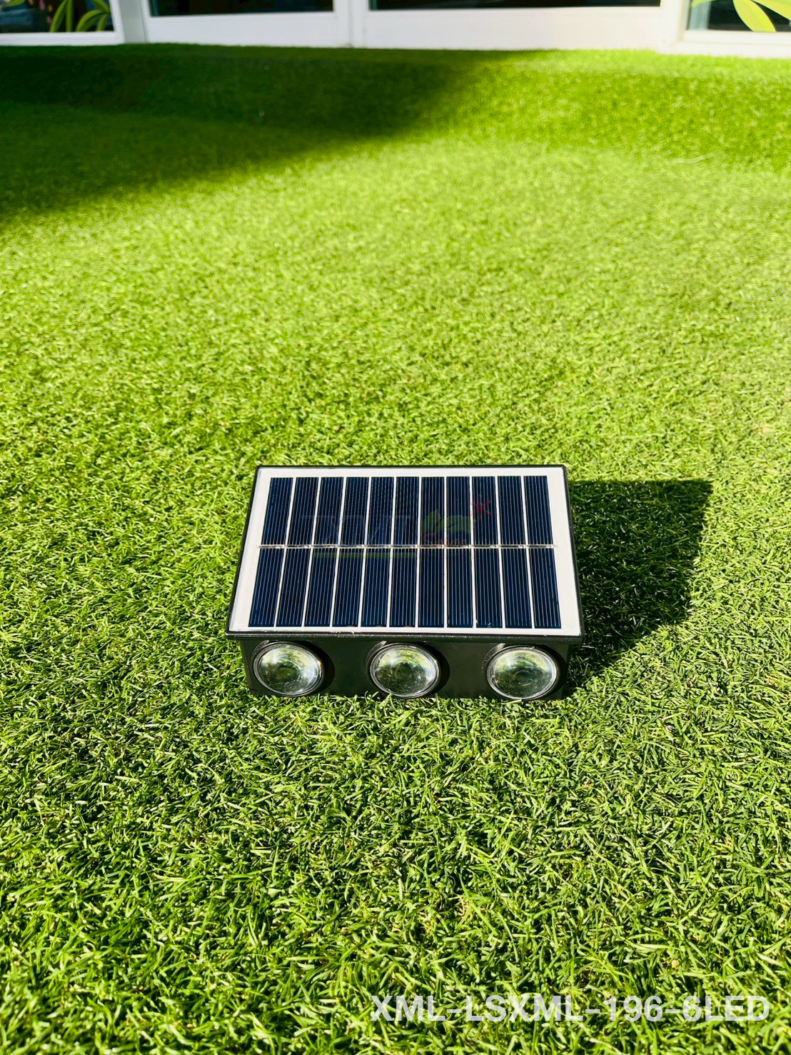 โคมไฟผนังโซล่าเซลล์ LED ส่องบน-ล่าง รุ่นใหม่!