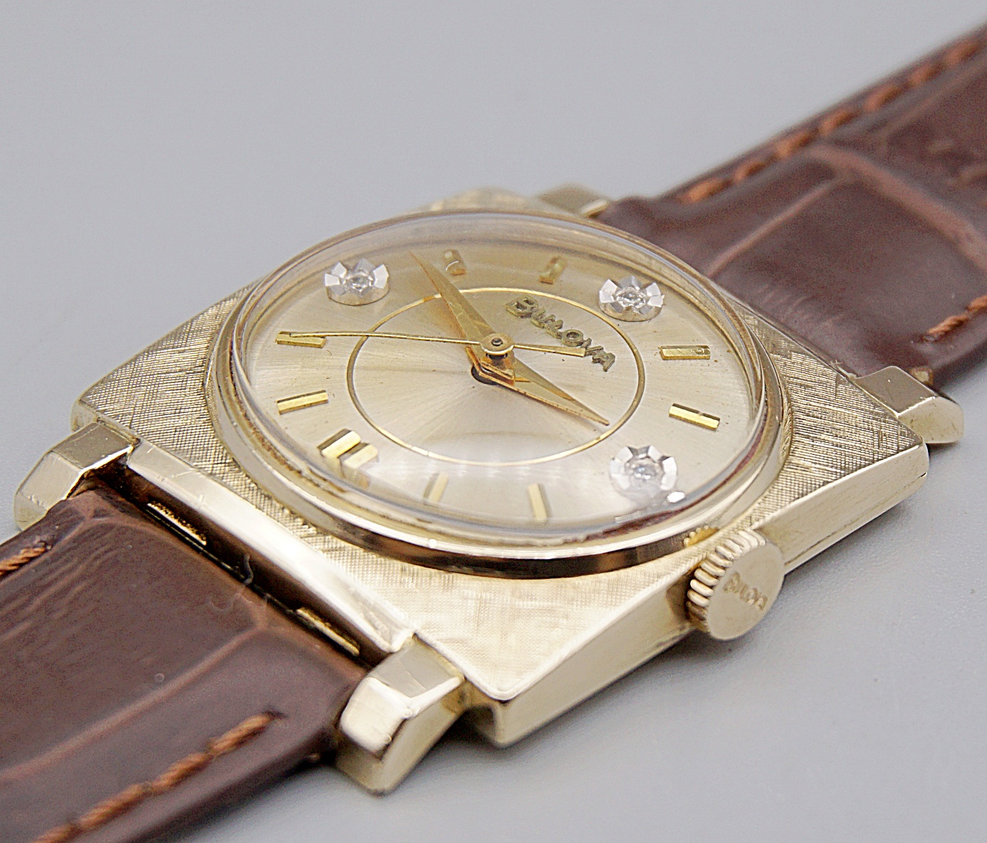 นาฬิกาเก่า BULOVA ไขลาน