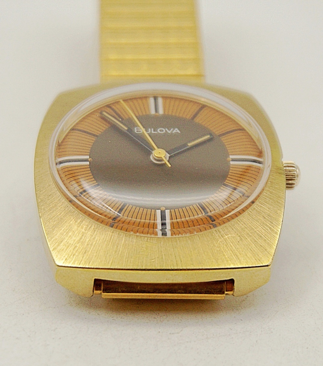 นาฬิกาเก่า BULOVA ไขลาน