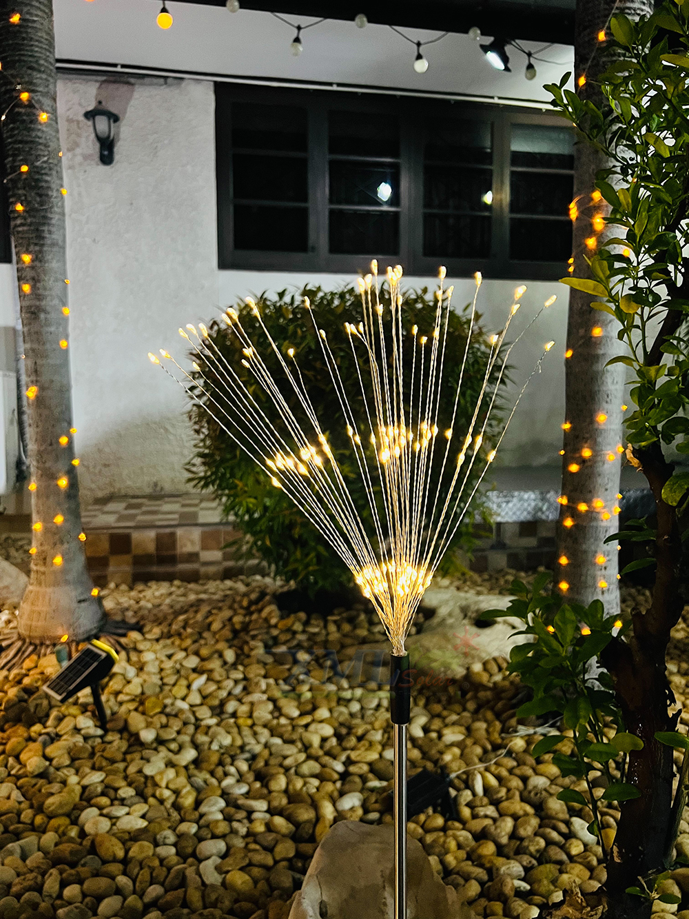 ไฟปักสนามโซล่าเซลล์ ทรงพลุ 120 LED (1 แถม 1)