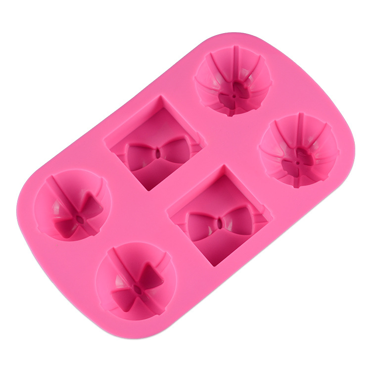 โมล(Mold) แม่พิมพ์ซิลิโคน ทำวุ้น ขนม สบู่ งานdiy รูปของขวัญ 6 ช่อง (80-120 G.)