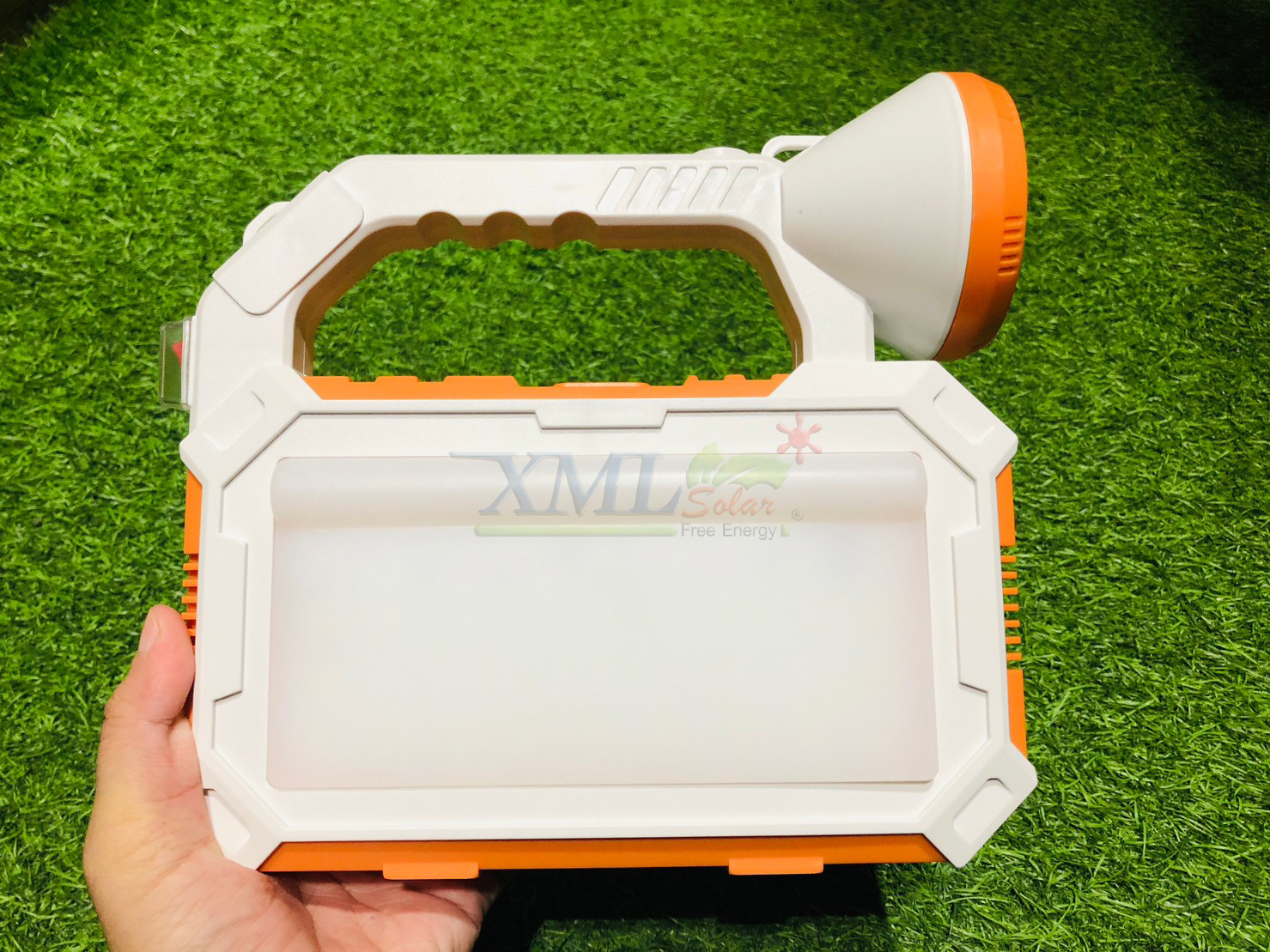 ไฟฉายพลังงานแสงอาทิตย์ อเนกประสงค์ (เปิดได้ 3 แสง + ไฟฉุกเฉิน)