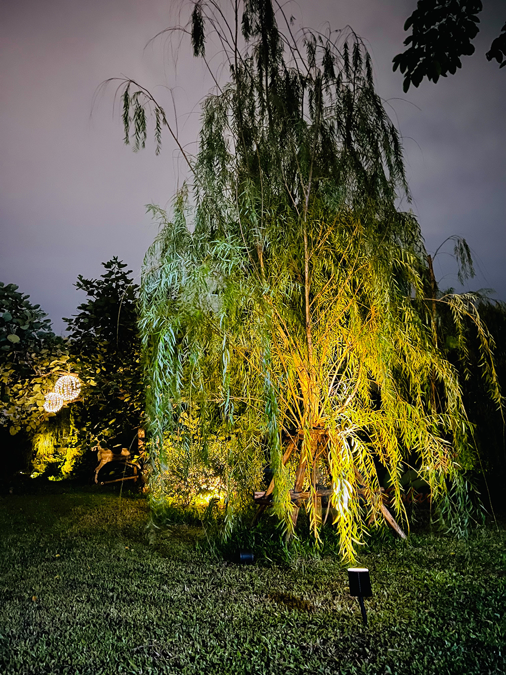 สปอร์ตไลท์ปักสนามโซล่าเซลล์ รุ่น SSL-001