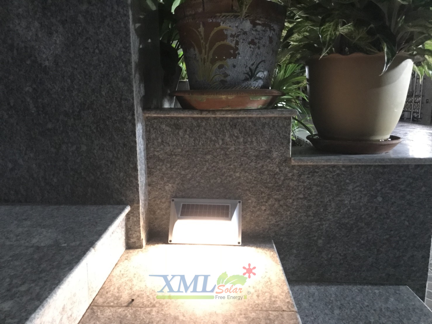 ไฟบันไดโซล่าเซลล์ ทรงสี่เหลี่ยม 5 SMD LED