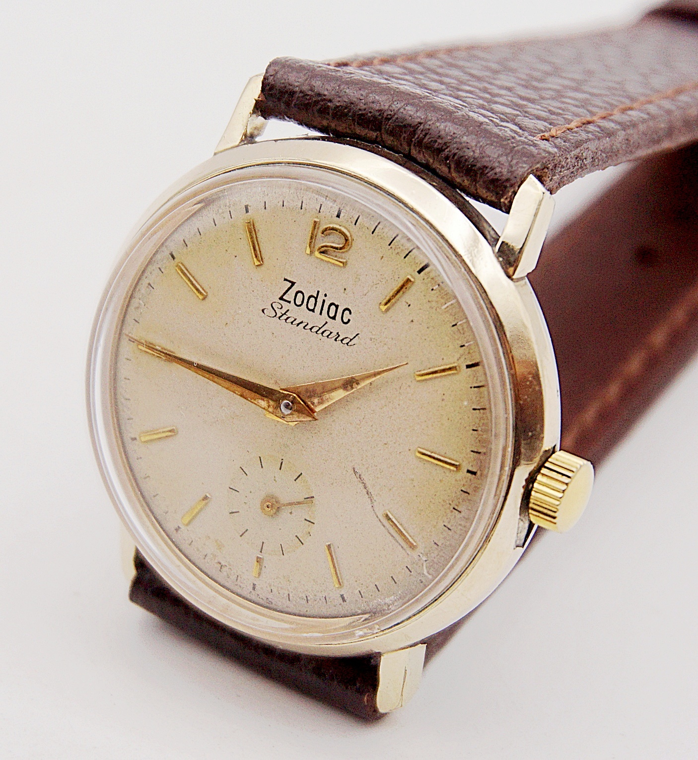 นาฬิกาเก่า ZODIAC ไขลานสองเข็มครึ่ง