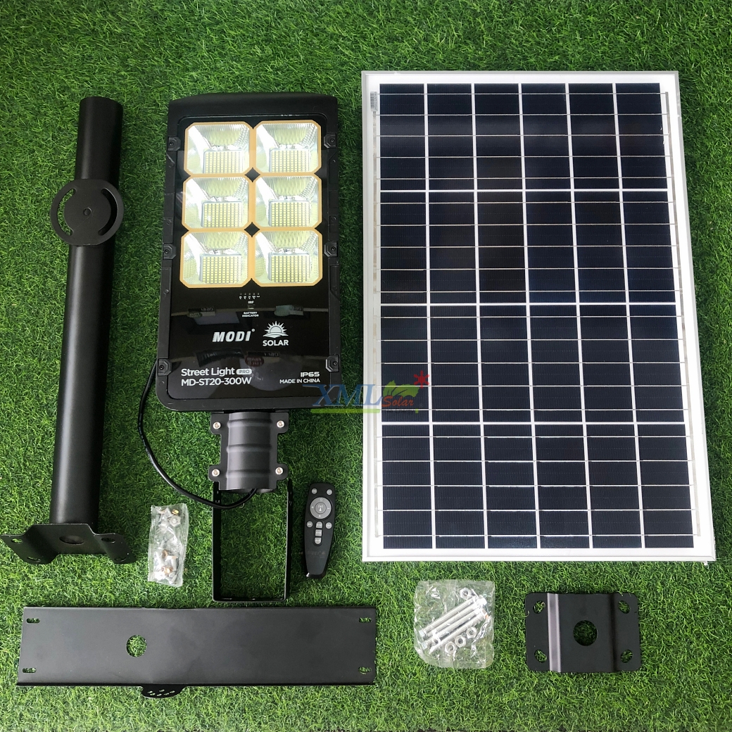 โคมไฟถนนโซล่าเซลล์ Black Edition 300 W. PRO (แสง : ขาว)