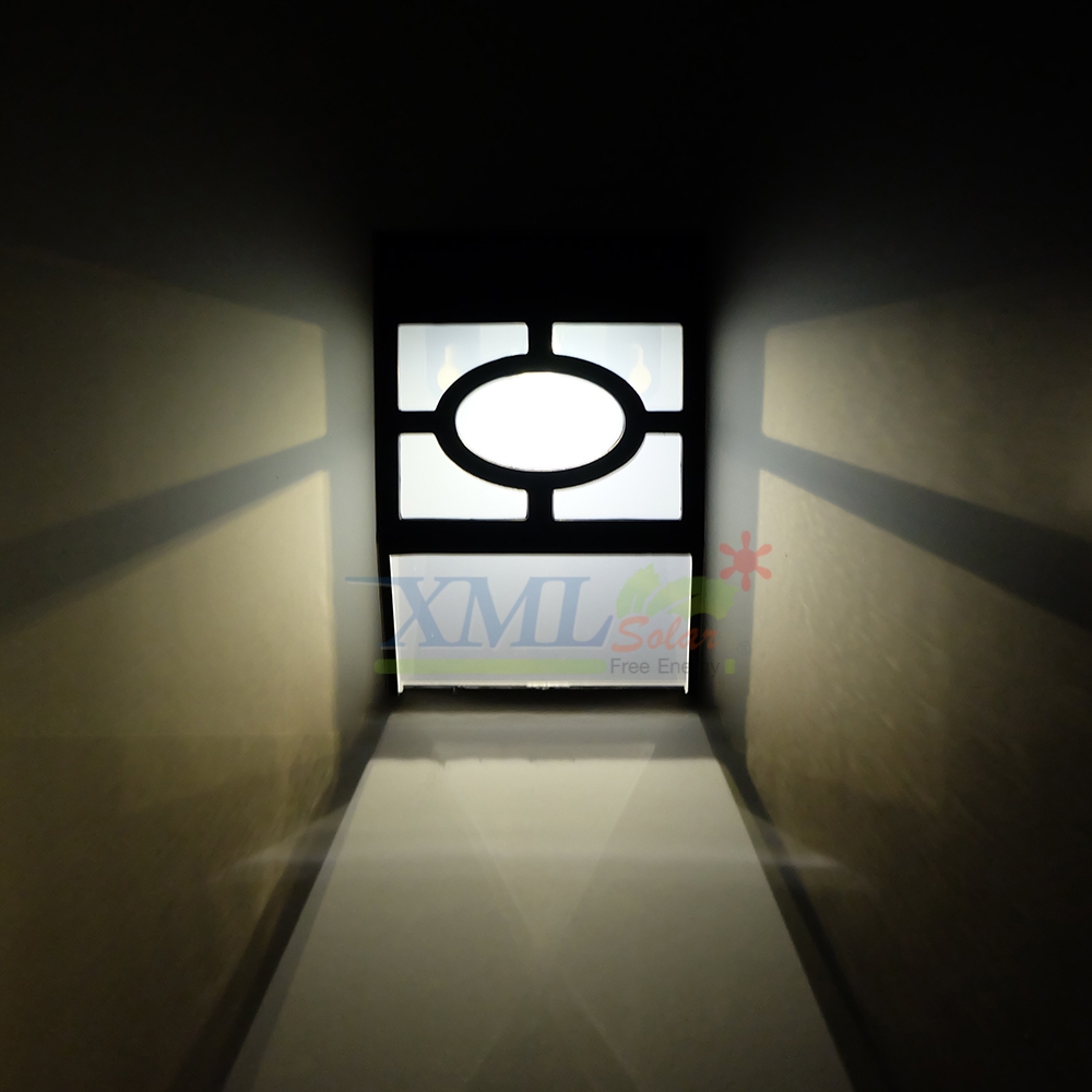 โคมไฟโซล่าเซลล์ ติดผนัง 2 LED ทรง ญี่ปุ่น (เเสง : เหลืองวอมไวท์)