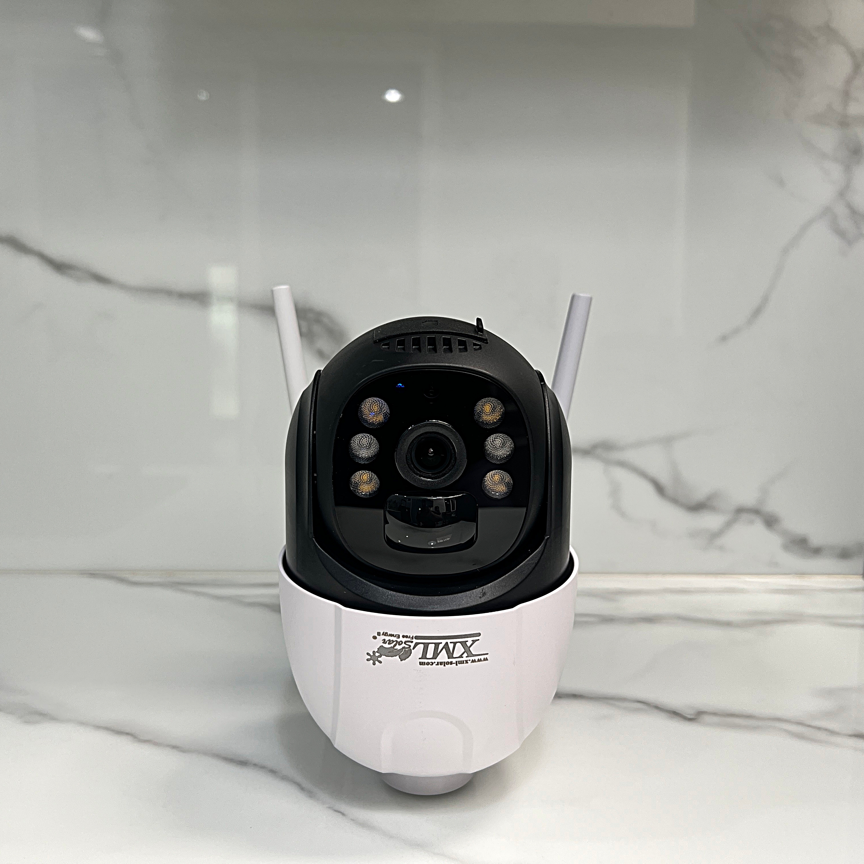 กล้องวงจรปิดโซล่าเซลล์ 4MP EseeCloud (4G) Solar CCTV Camera With 4G รุ่น SCG401P10