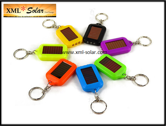 พวงกุญแจไฟฉายโซล่าเซลล์ 3 LED (คละสี ได้รับ 1 ชิ้น)