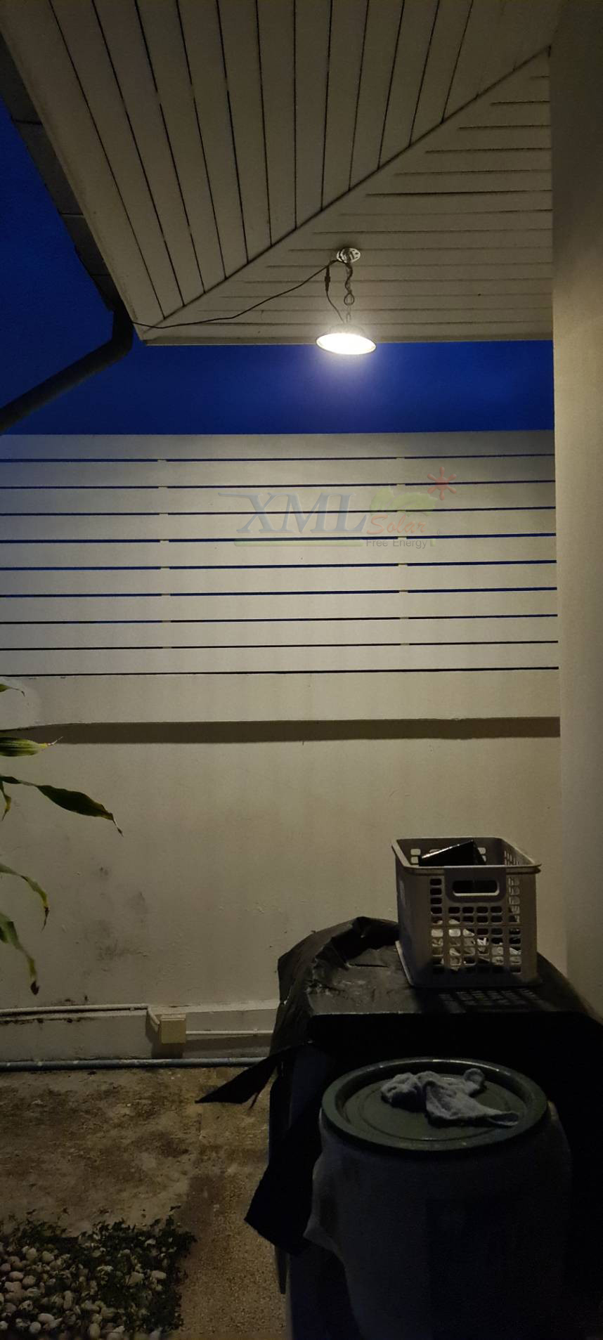 โคมไฟโซล่าเซลล์ ทรง Highbay รุ่น100W/200W/300W/400W. แบรนด์ Modi * XML-Solar (เปิดได้ 3 แสง)