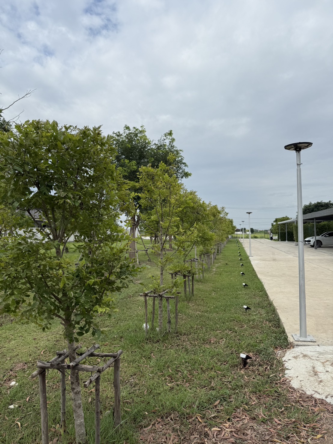 สปอร์ตไลท์ปักสนามโซล่าเซลล์ รุ่น SSL-001