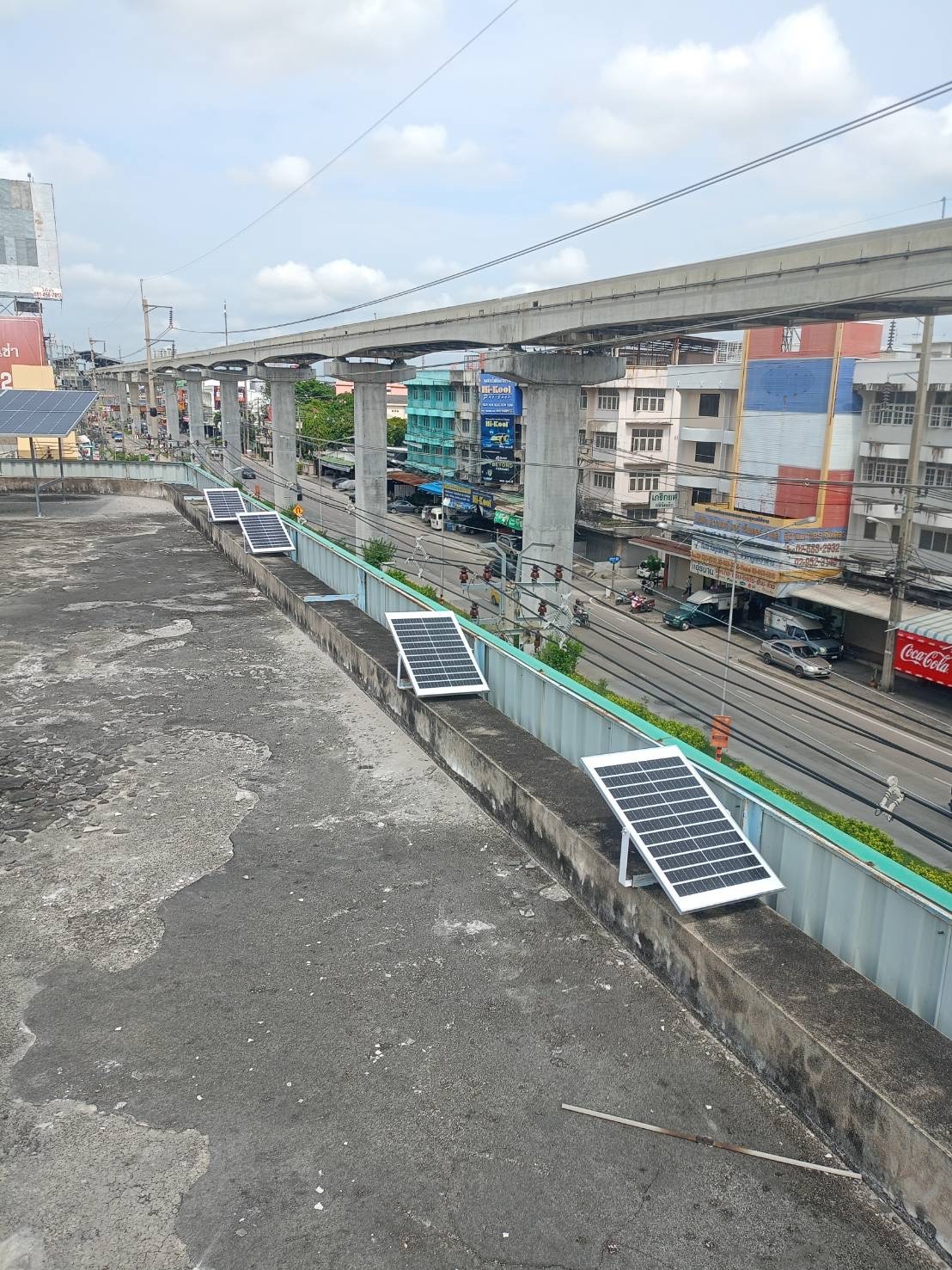 สปอร์ตไลท์โซล่าเซลล์ 100 W. รุ่นใหม่ JD8800L (แสง : ขาว)