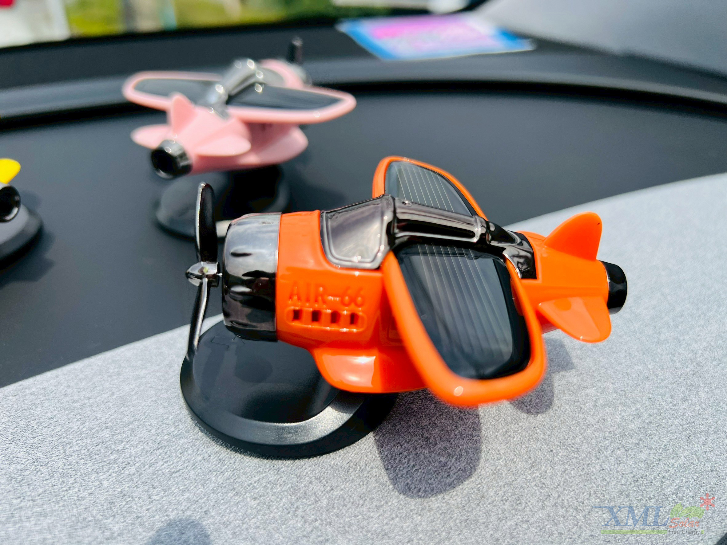 เครื่องบิน ดุ๊กดิ๊กโซล่าเซลล์ รุ่น AIR-66