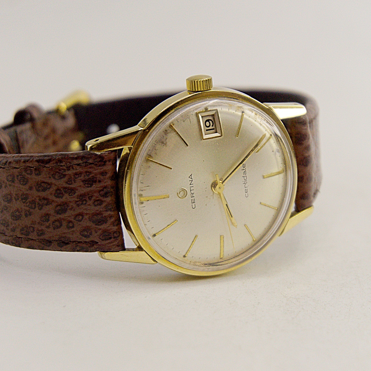 นาฬิกาเก่า CERTINA ไขลาน