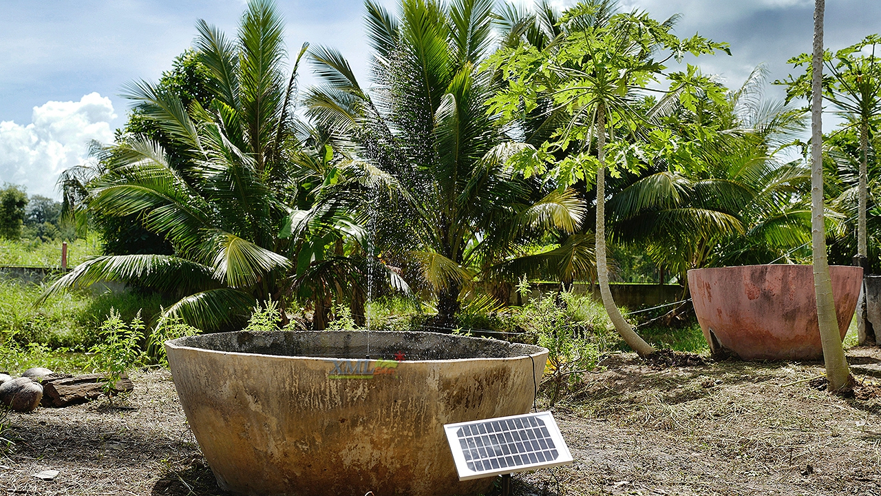 Fountain with separated solar panel (Big size)