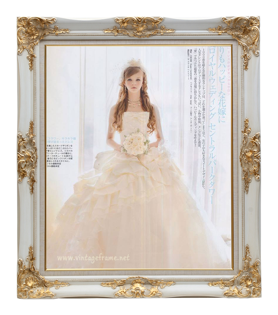 กรอบหลุยส์ไม้แท้ ขนาด 20x24 นิ้ว สีขาวปัดทอง รวมอัดเคลือบภาพ