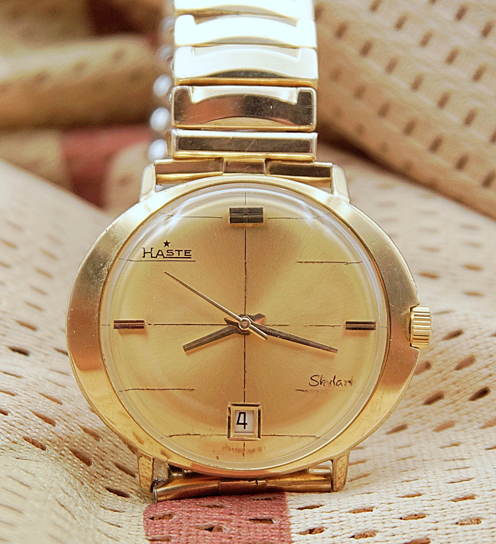 นาฬิกาเก่า HASTE ออโตเมติก