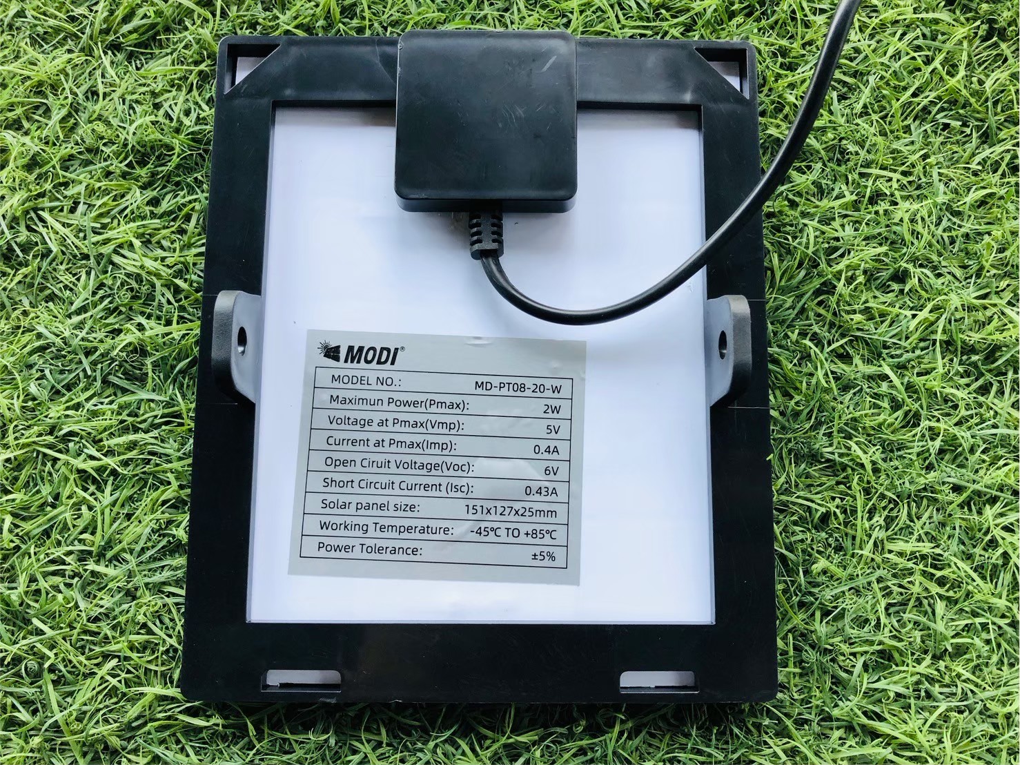 ไฟสปอตไลท์โซล่าเซลล์ 20 W รุ่น MD-PT08 (เเสง : เหลืองวอมไวท์)