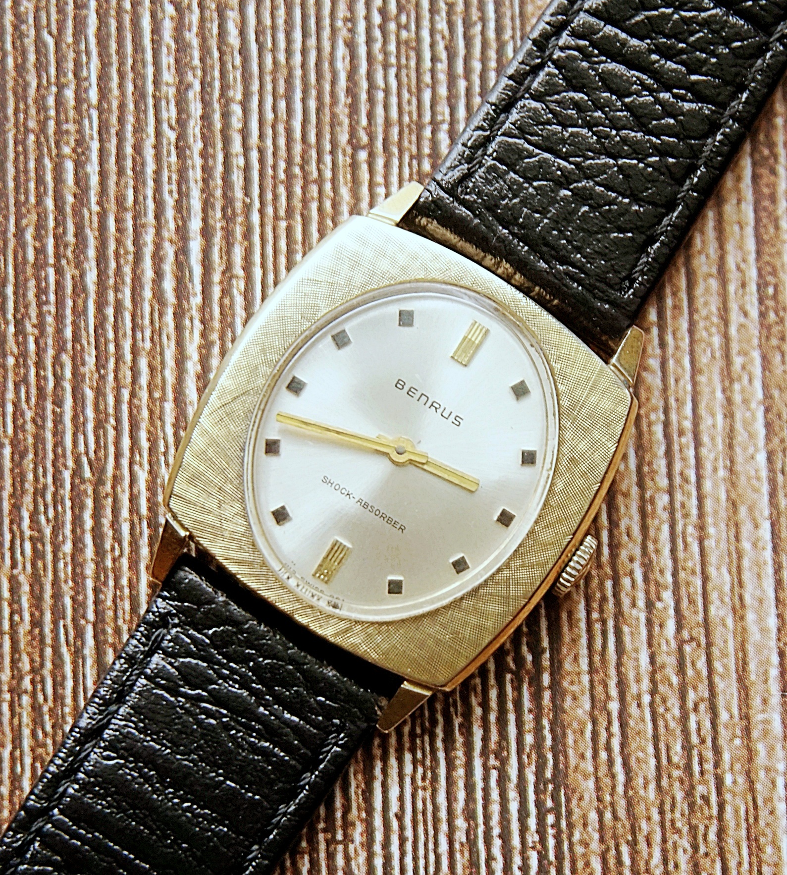 นาฬิกาเก่า BENRUS ไขลาน