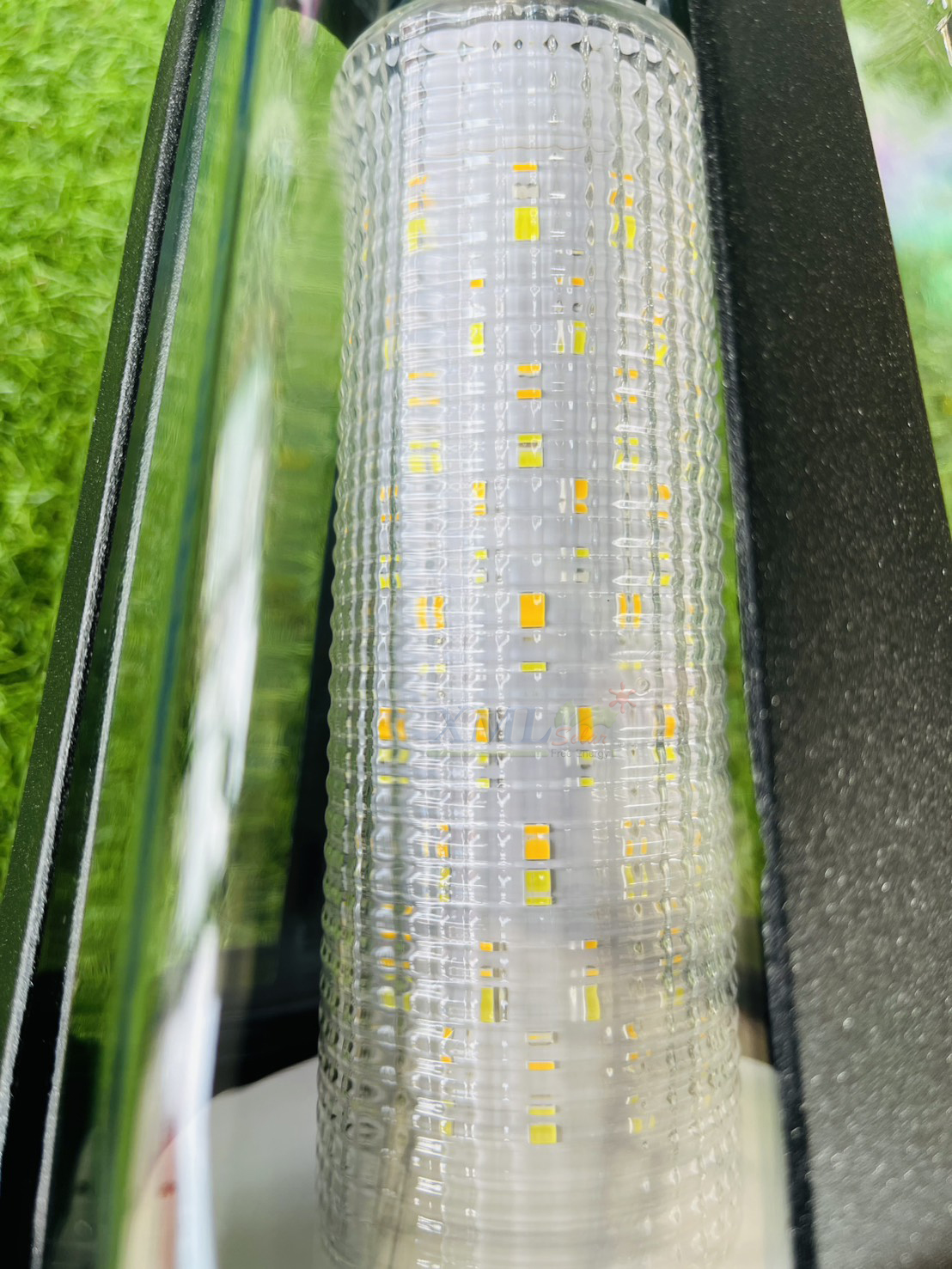 โคมไฟโซล่าเซลล์ รุ่น TT-516 (ตัวโคม + เสาไฟ 2.6 เมตร)(เปิดได้ 2 แสง)