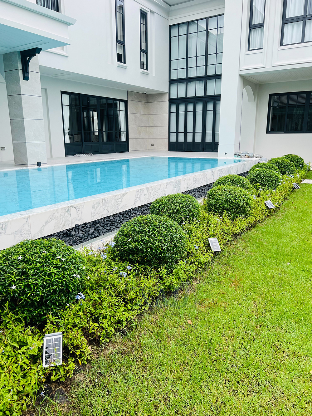 สปอร์ตไลท์ปักสนามโซล่าเซลล์ รุ่น SSL-001