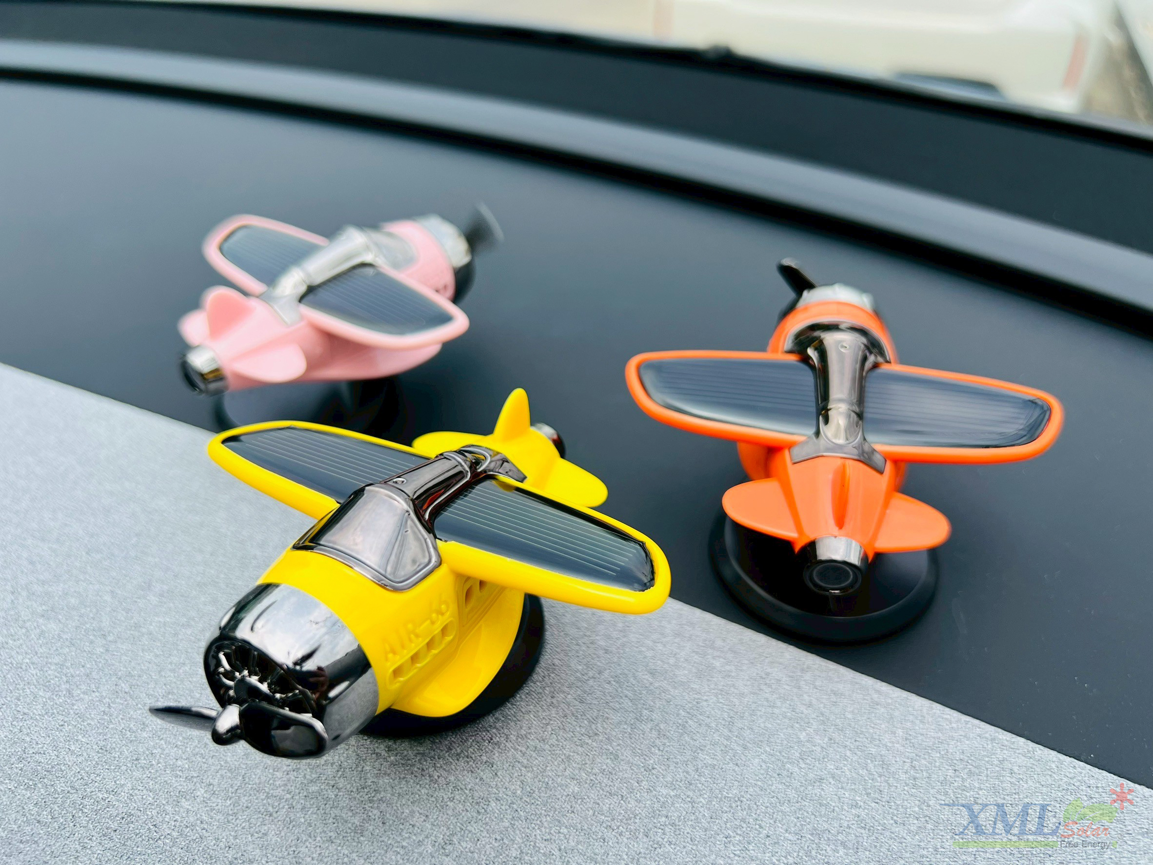 เครื่องบิน ดุ๊กดิ๊กโซล่าเซลล์ รุ่น AIR-66