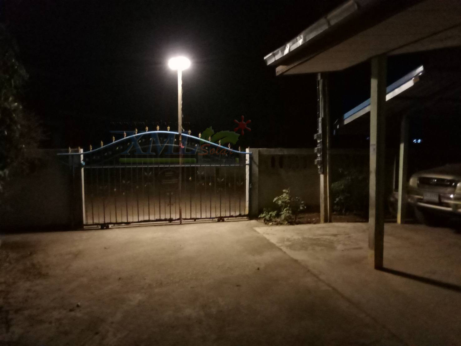 โคมไฟ UFO ทรงสี่เหลี่ยม รุ่น Modi x XML + ระบบ Motion รุ่น 300w (เปิดได้ 3 แสง)