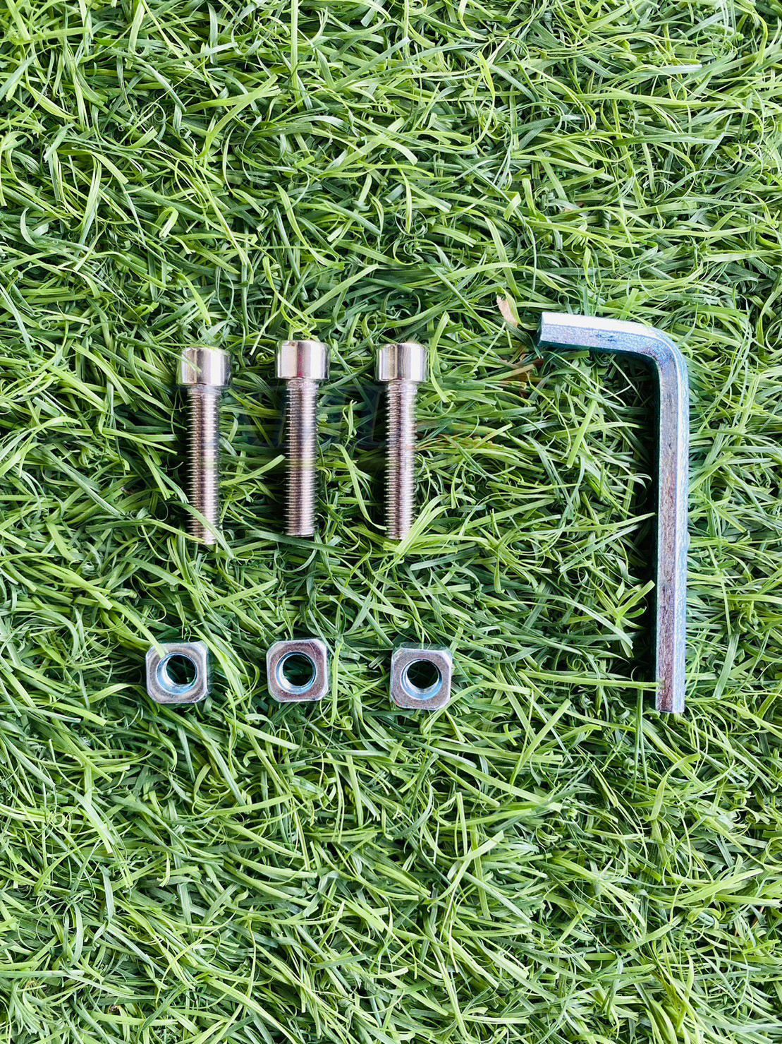 โคมไฟโซล่าเซลล์ (UFO) 300W รุ่น SLT39 แบรนด์ MODI x XML