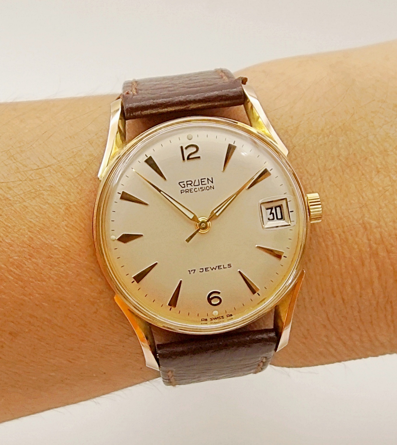 นาฬิกาเก่า GRUEN ไขลาน