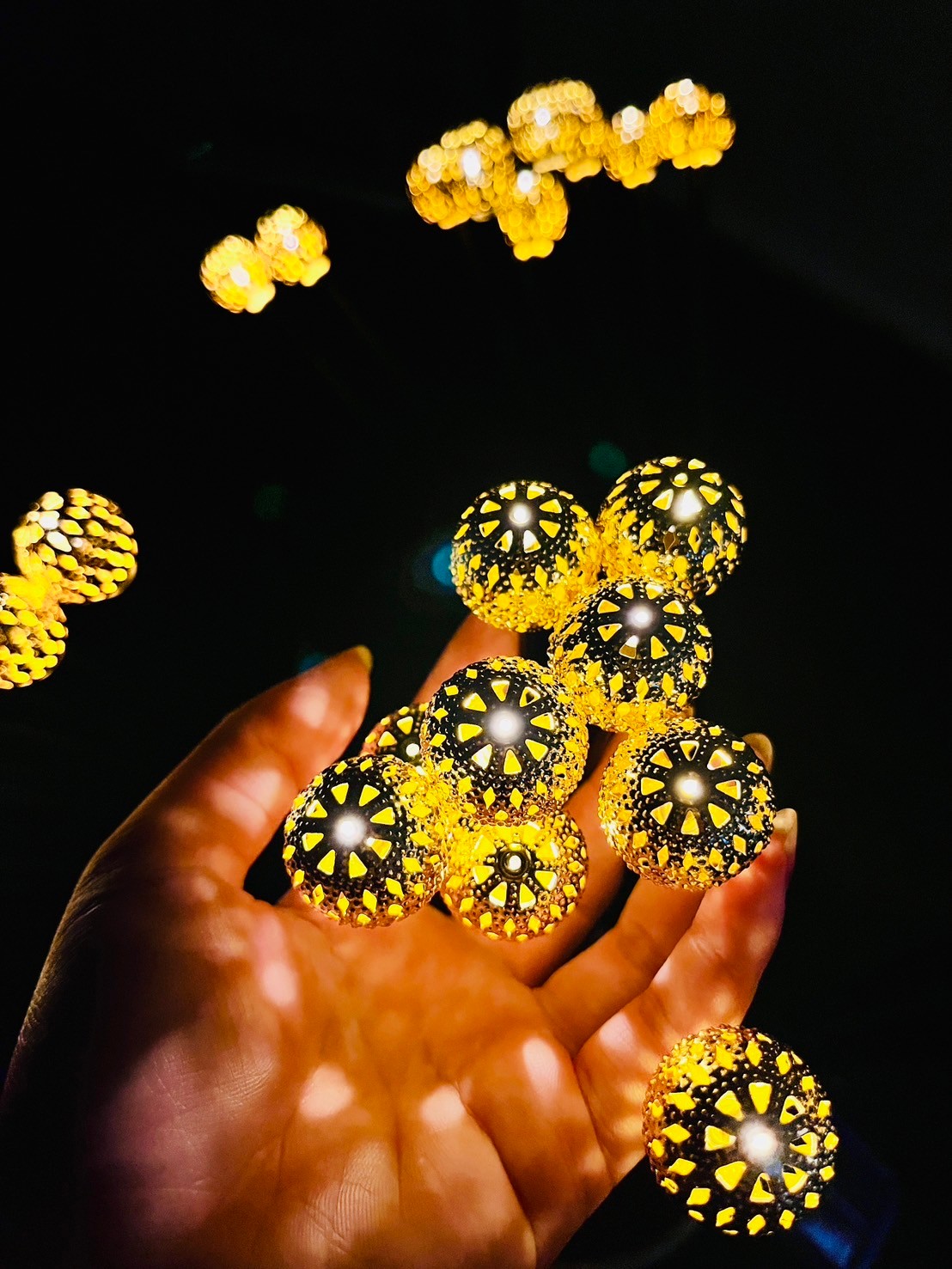 โคมไฟปักสนามโซล่าเซลล์ ทรงโมร๊อกโก รุ่น MD-SOLAR-C2011 (แสง : เหลืองวอมไวท์)(1 แถม 3)