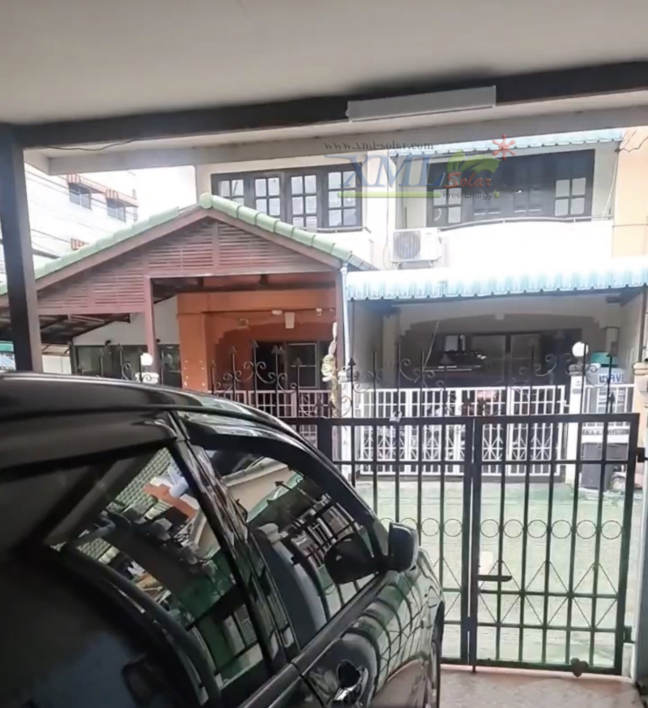 รุ่นประหยัด โคมไฟติดเพดานโซล่าเซลล์ หลอดยาว ไซต์ใหญ่ 60W. (แสงขาว)