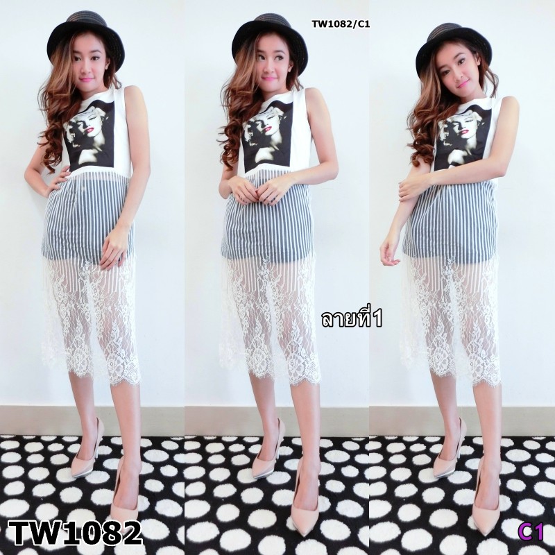 เสื้อครอปสุดเก๋ ต่อชาผ้าลูกไม้ ผ่าข้าง ฟรุ้งฟริ้งน่ารักสุดๆๆ สกรีนลายเทห์สุดๆๆ พร้อมส่ง